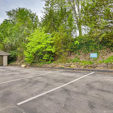 Modern Branson Condo On Thousand Hills Golf Course